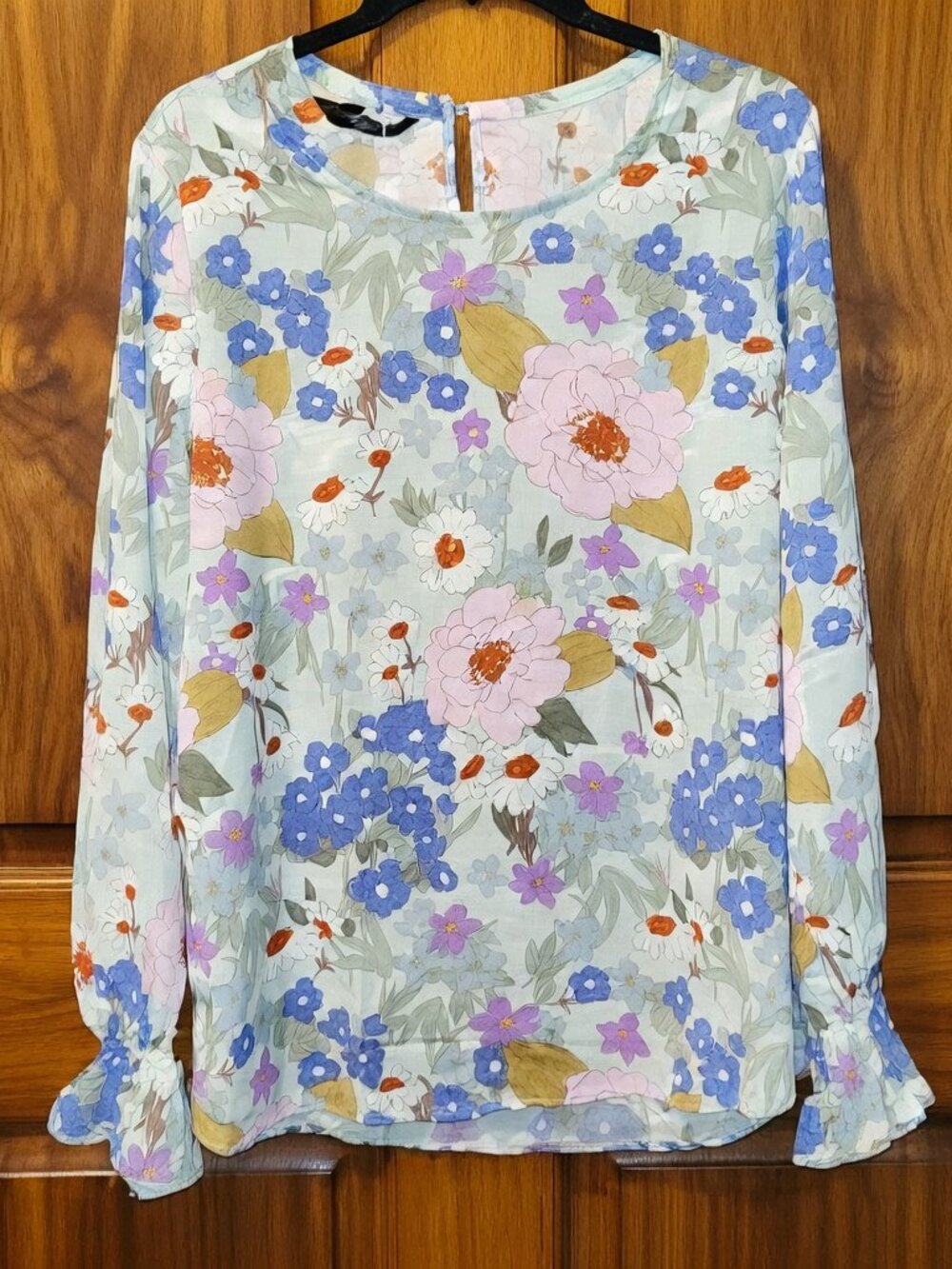 Pretty flowered blouse